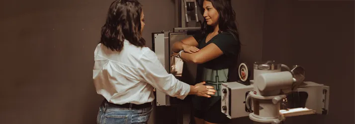 Chiropractor Lincoln NE Sierra Marquez-Mazour Diagnostic Imaging Dr Sierra Marquez-Mazour preforming X Rays on a Patient